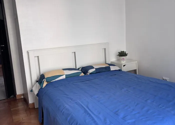 Sunny Downtown 2bdr Apartament Bucureşti